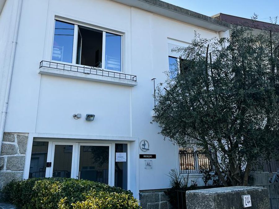 1 AirPorto Hostel facade
