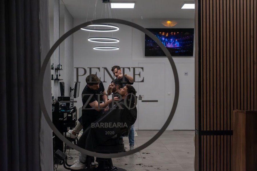 Barbearia Pente Zero, barbearia na Rua do Castanhal 471, em Vila Nova da Telha, Maia